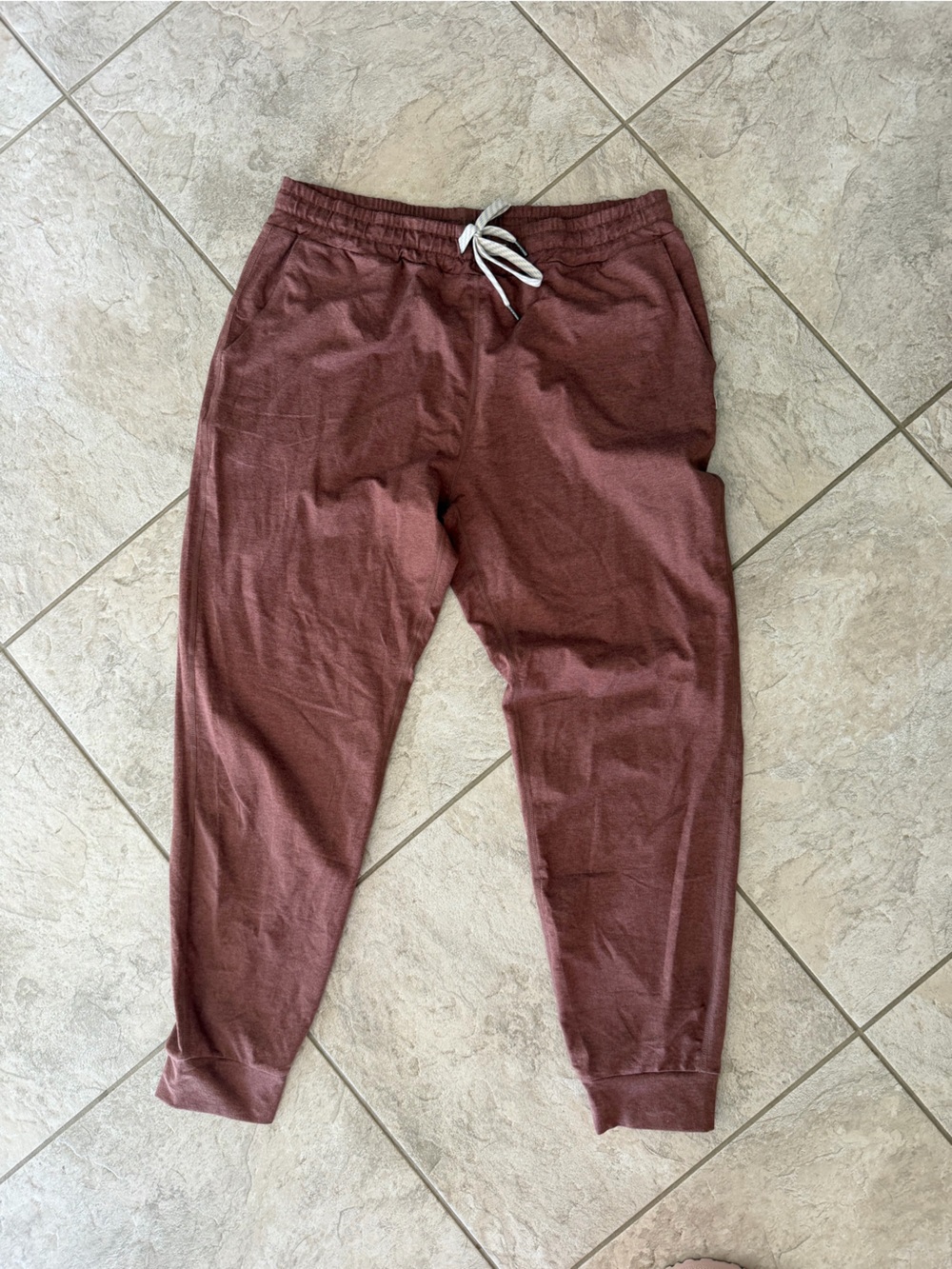 Vuori Dusty Red Joggers Size M